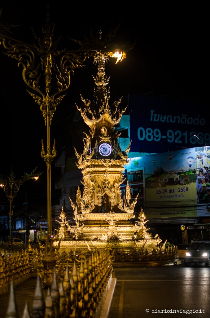 torre dell'orologio chiang rai