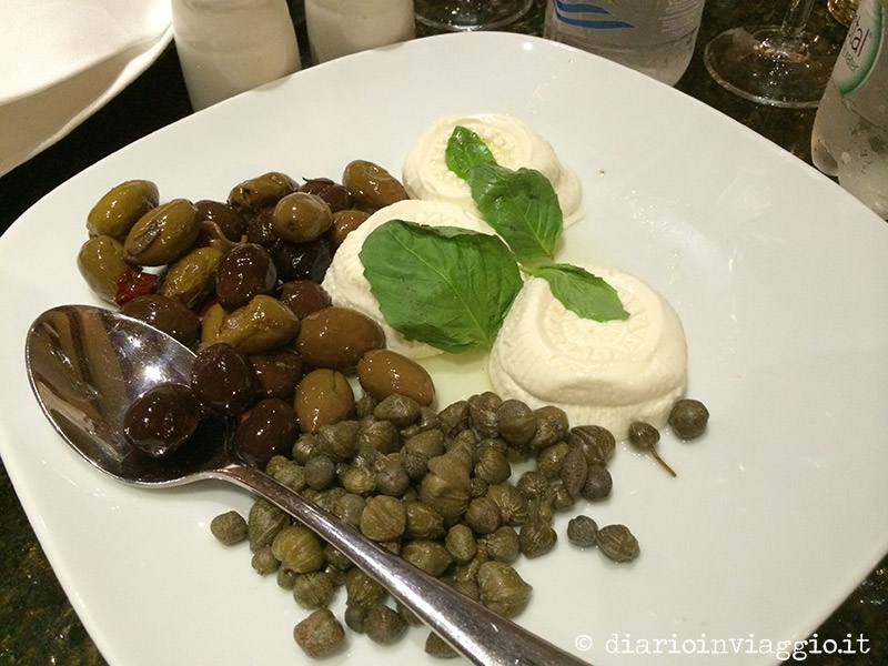 Sheep cheese durante la sera con cena dello chef